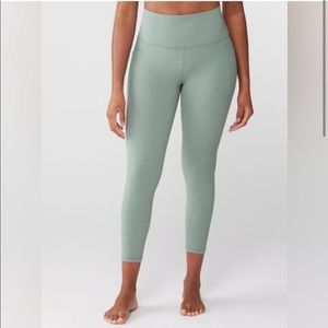 Athleta Salutation Stash 7/8 Tight II - NWT